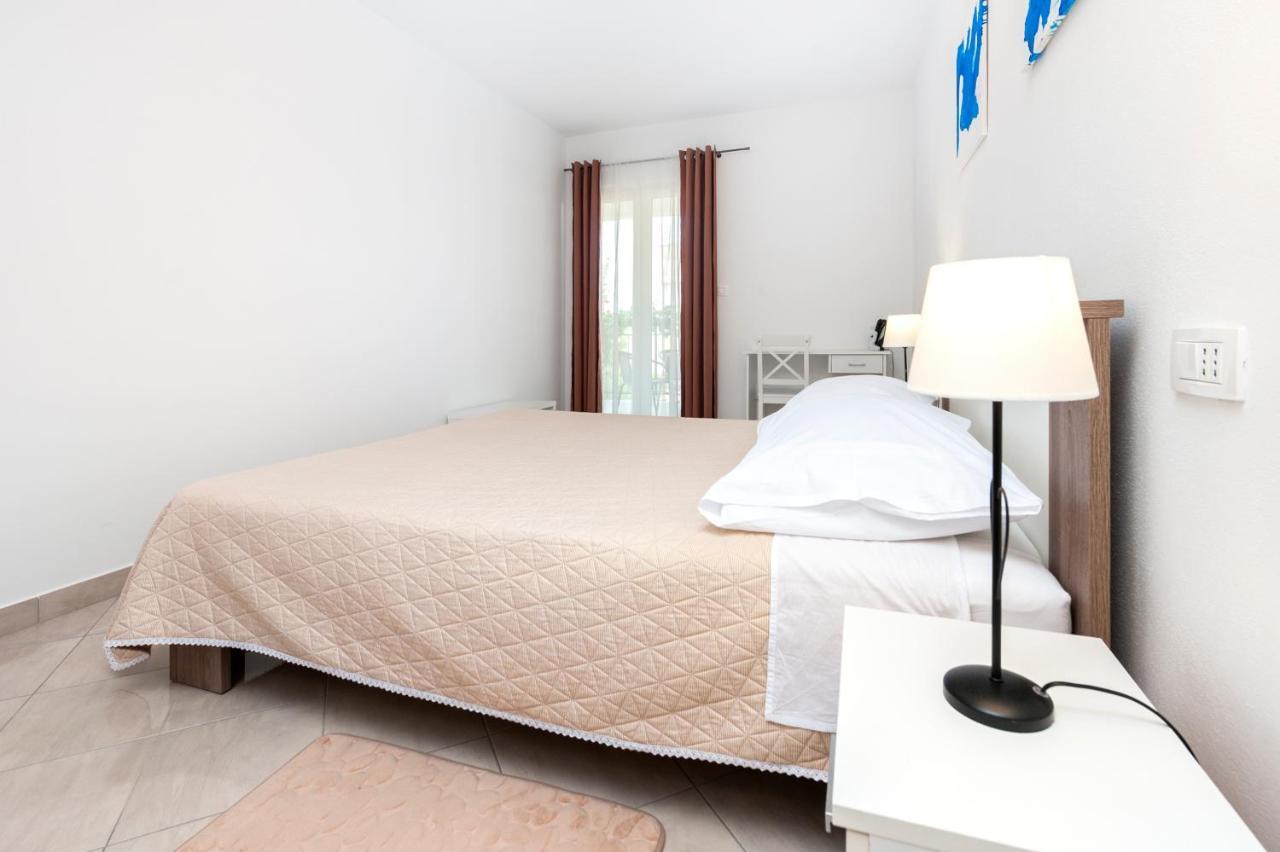 Apartments Vinko Ρόβινι Εξωτερικό φωτογραφία