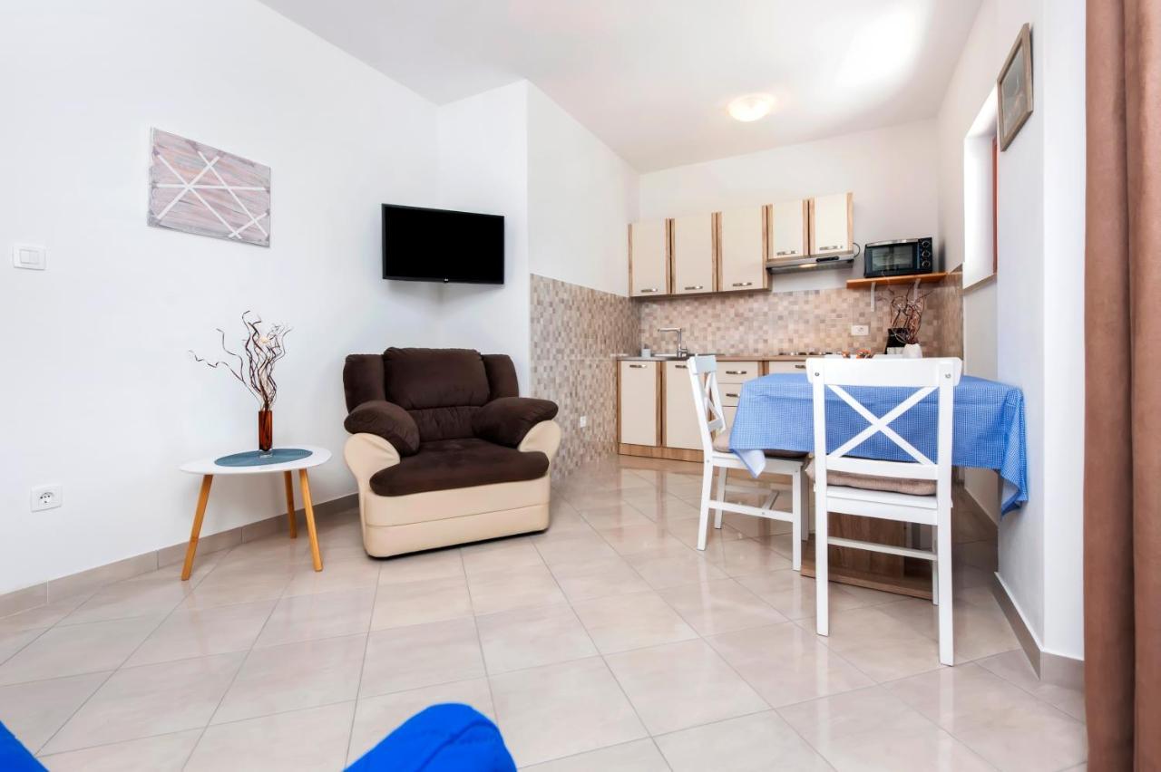 Apartments Vinko Ρόβινι Εξωτερικό φωτογραφία