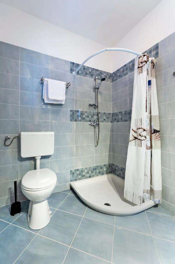 Apartments Vinko Ρόβινι Εξωτερικό φωτογραφία