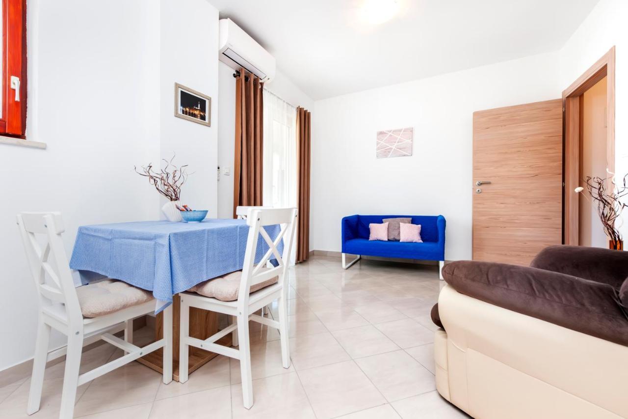 Apartments Vinko Ρόβινι Εξωτερικό φωτογραφία