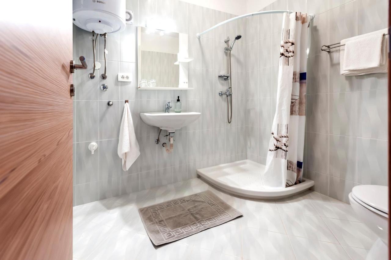 Apartments Vinko Ρόβινι Εξωτερικό φωτογραφία