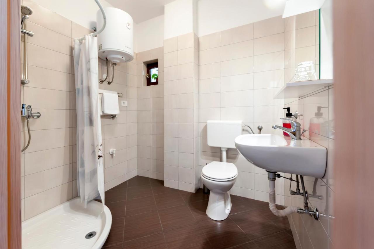 Apartments Vinko Ρόβινι Εξωτερικό φωτογραφία