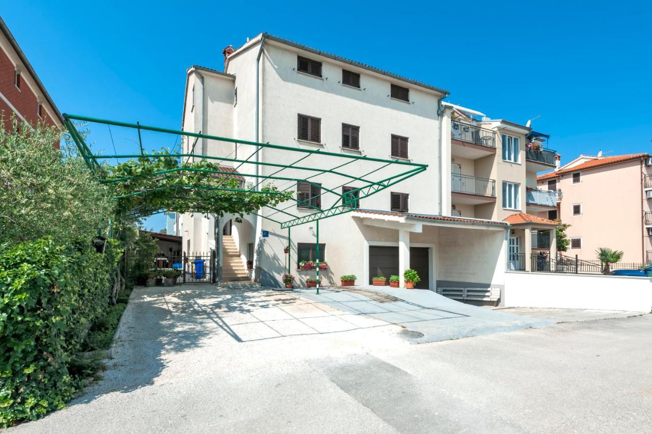 Apartments Vinko Ρόβινι Εξωτερικό φωτογραφία